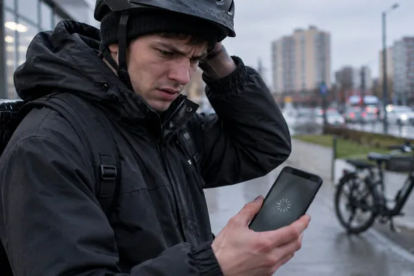 Сбой в приложении Магнит Курьер: что делать курьеру